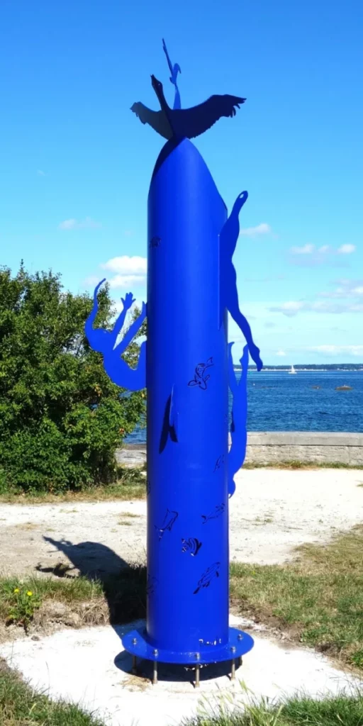 fabrication de sculpture bleu métallique